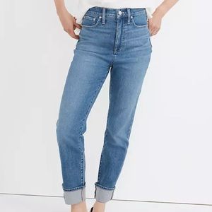 Madewell Women’s size 28 The Mom jean Leacrest Wash